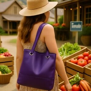 VINTAGE ETRA BRILLIANT EGGPLANT LEATHER BUCKET CROSSBODY BAG EUC